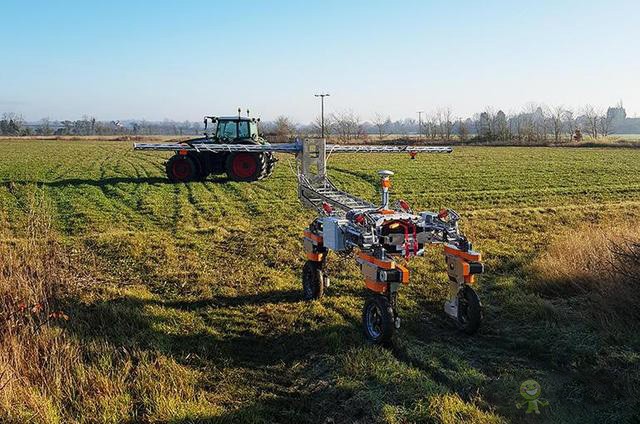 SRC新推出的Farming-as-a-Service農(nóng)業(yè)產(chǎn)品包涵（監(jiān)測，施肥，播種）