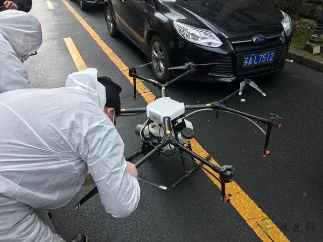 無人機(jī)戰(zhàn)&ldquo;疫&rdquo;：莊稼衛(wèi)士變身防疫消殺能手
