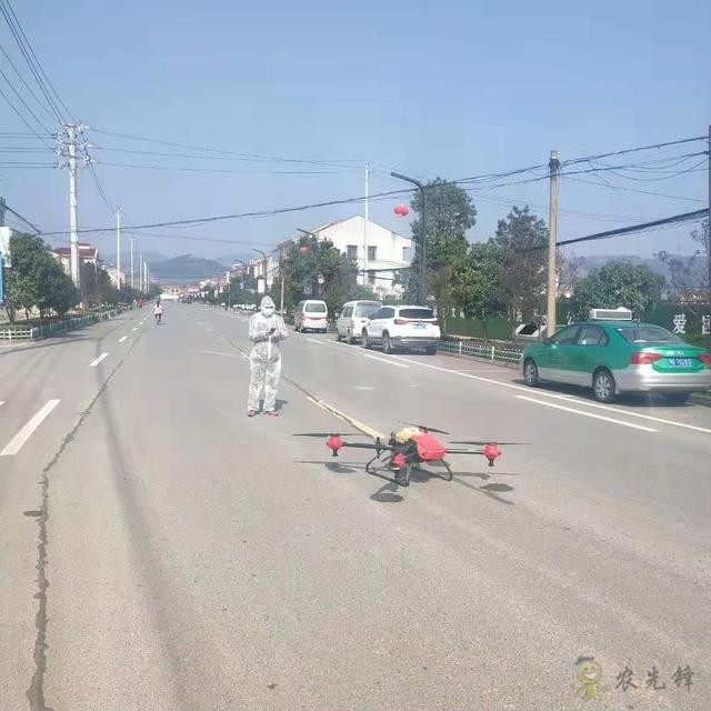 無人機(jī)戰(zhàn)&ldquo;疫&rdquo;：莊稼衛(wèi)士變身防疫消殺能手