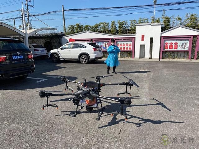 農(nóng)業(yè)無人機(jī)變身&ldquo;運(yùn)輸機(jī)&rdquo;，上海奉賢用無人機(jī)服務(wù)隔離人員