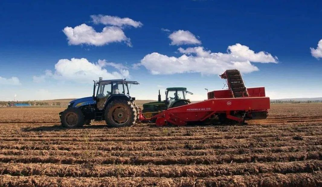 民建中央：建議智能農(nóng)機(jī)提高購機(jī)補(bǔ)貼