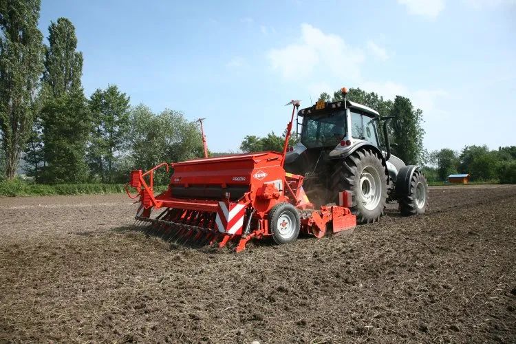 國(guó)社媒體刊文：國(guó)產(chǎn)農(nóng)機(jī)多而不精，為何“不好用”“老是壞”？