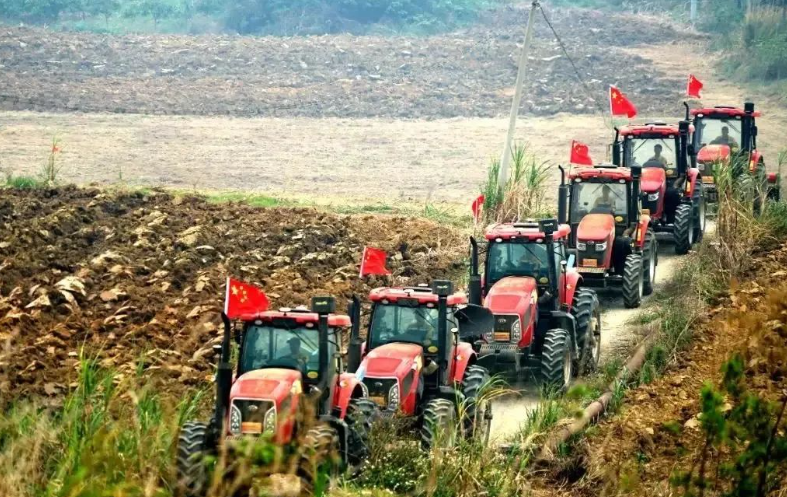 信號(hào)提前釋放！拖拉機(jī)50馬力是個(gè)“檻”！