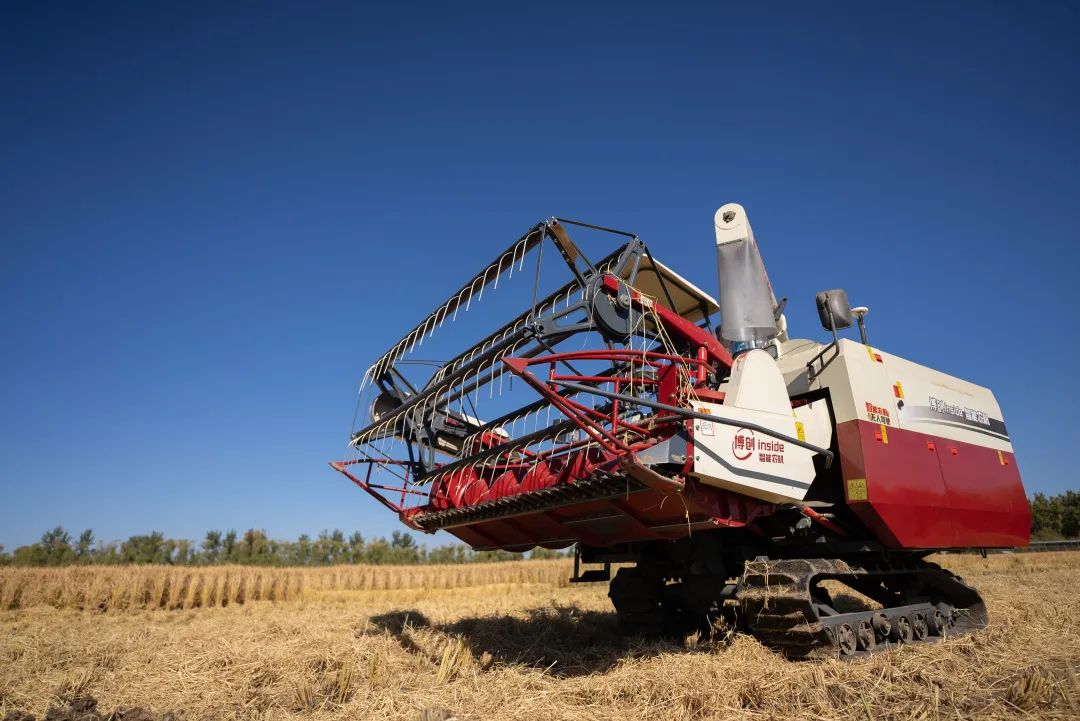 科技改變世界！智能農(nóng)機助力中國！