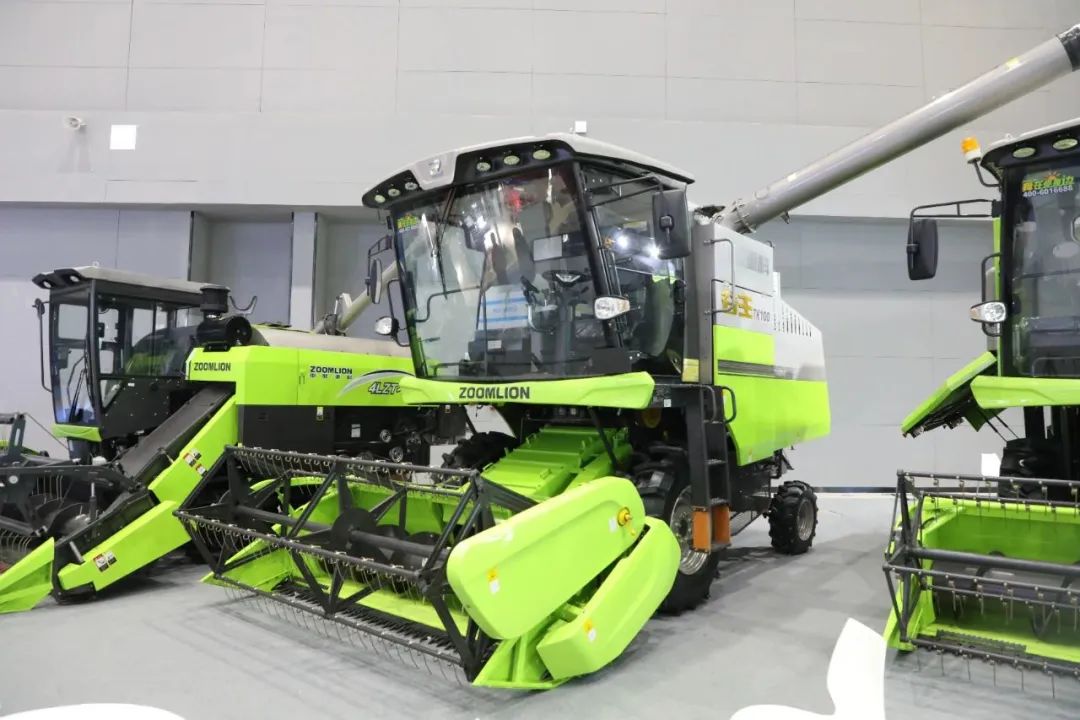 全國農(nóng)機(jī)展中聯(lián)重科多款明星產(chǎn)品推動行業(yè)升級