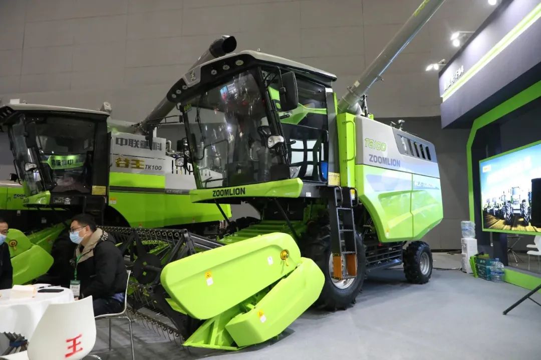 全國農(nóng)機(jī)展中聯(lián)重科多款明星產(chǎn)品推動行業(yè)升級