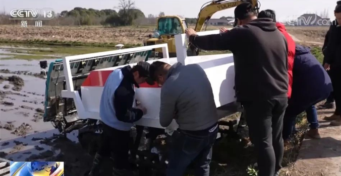 “新農(nóng)人”埋頭七年研發(fā)60多款農(nóng)業(yè)機(jī)器人